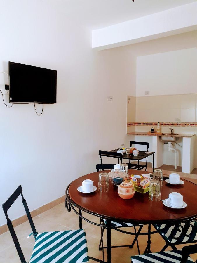Hostal Los Faroles Chicoana Eksteriør bilde
